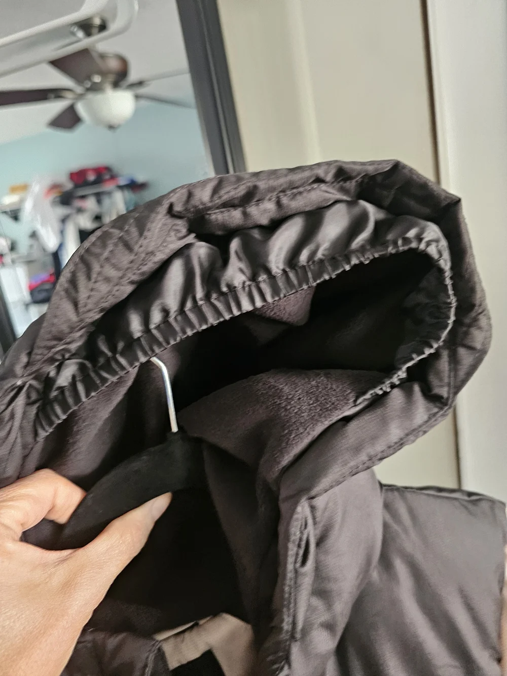 Jordan Two-Tone Puffer Jacket in Cream and Black